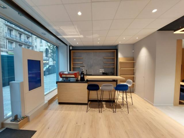 Aménagement d’un magasin automobile à Rouen – Agencement intérieur professionnel sur mesure